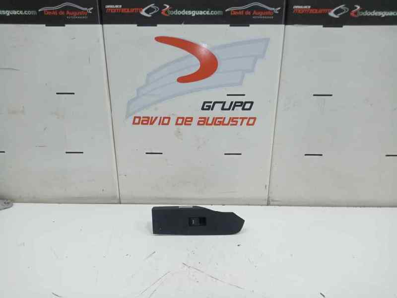 Mando elevalunas delantero derecho toyota yaris fastback (200720