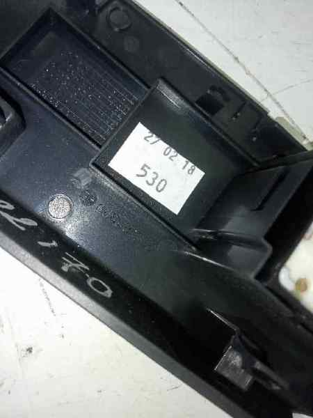 Mando elevalunas delantero derecho toyota yaris fastback (200720