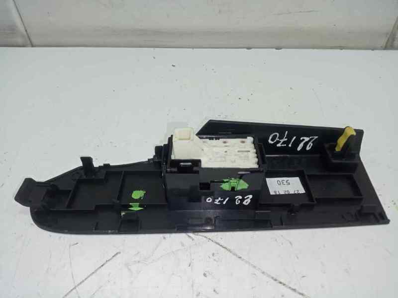 Mando elevalunas delantero derecho toyota yaris fastback (200720