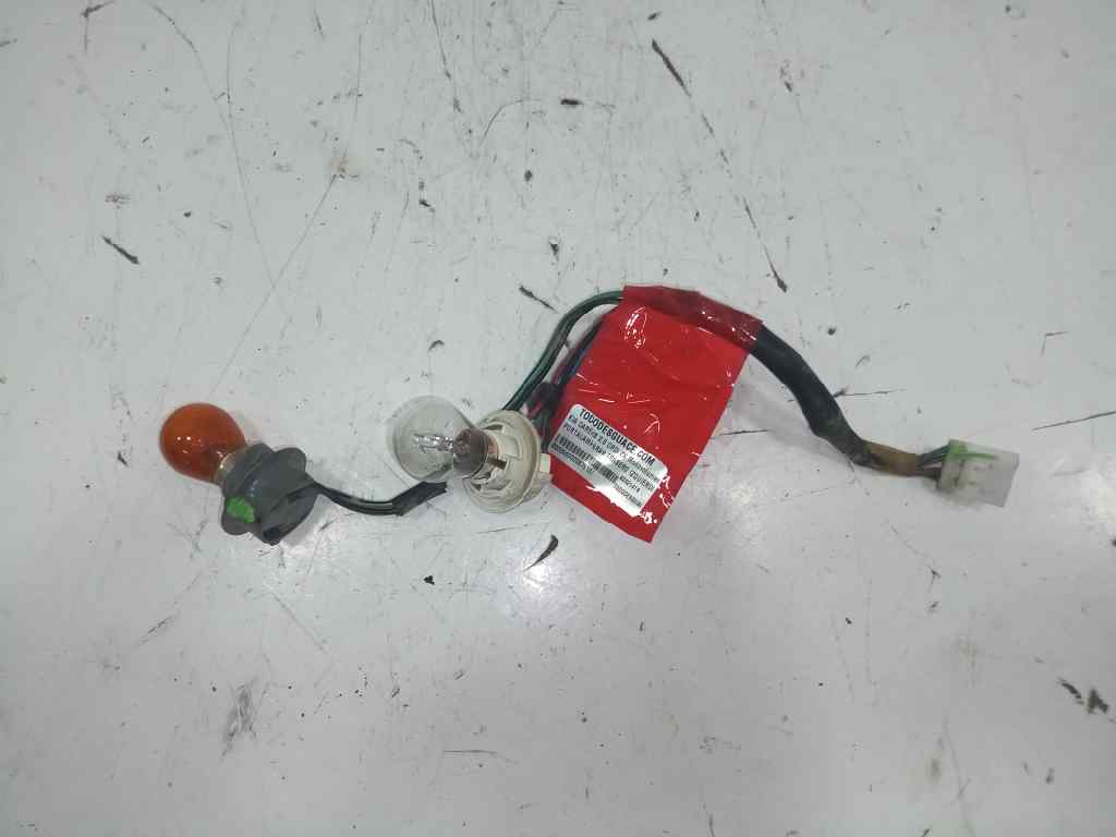 Portalamparas trasero izquierdo kia carens ii limusina monospa