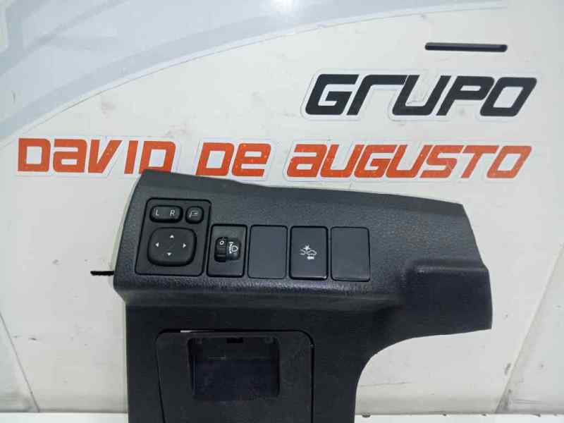 Guantera conductor toyota yaris fastback (200720