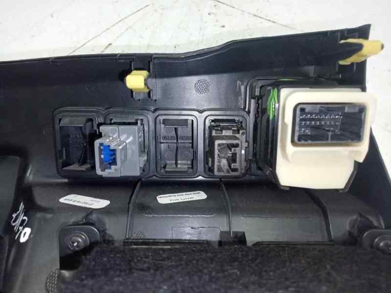Guantera conductor toyota yaris fastback (200720