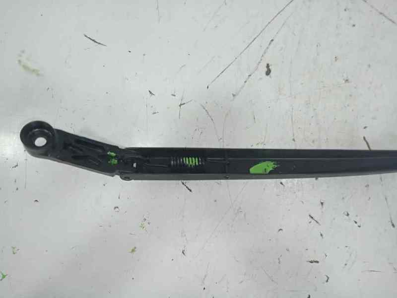 Brazo limpia delantero derecho toyota yaris fastback (200720