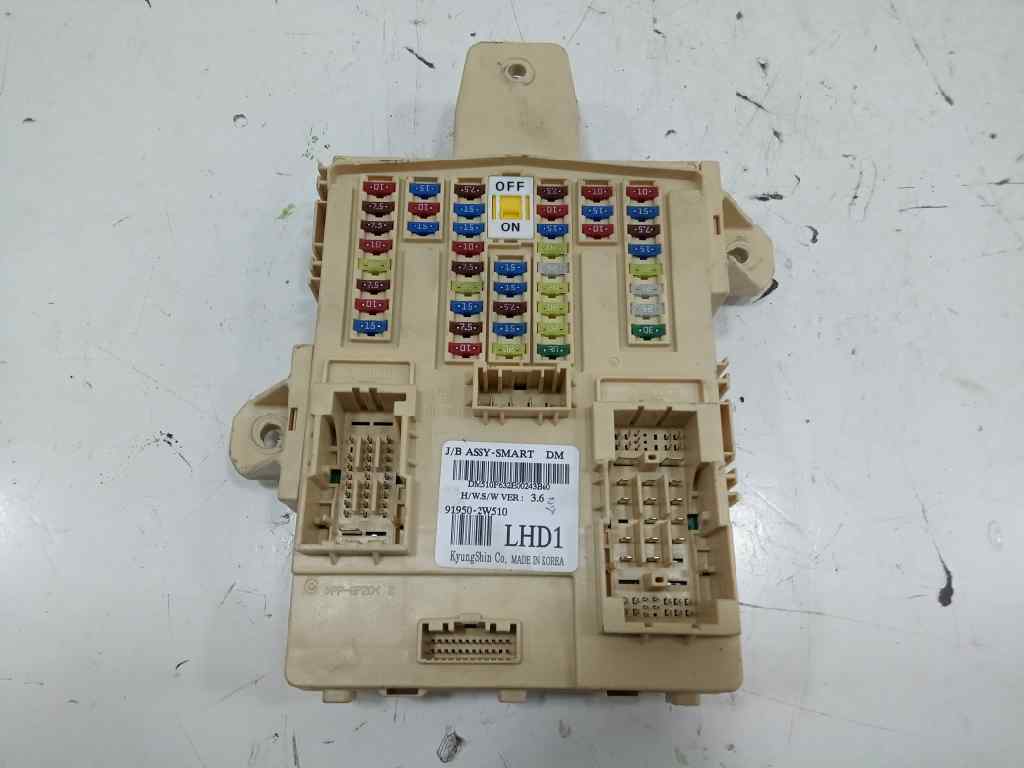 Caja reles / fusibles hyundai santa fÉ iii suv (2012