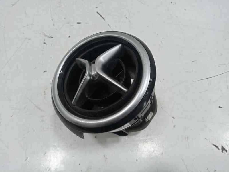 Rejilla de aire central mercedesbenz clase b fastback