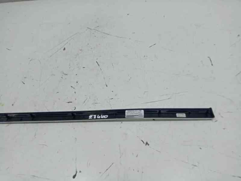 Embellecedor interior puerta porsche cayenne suv (20022007