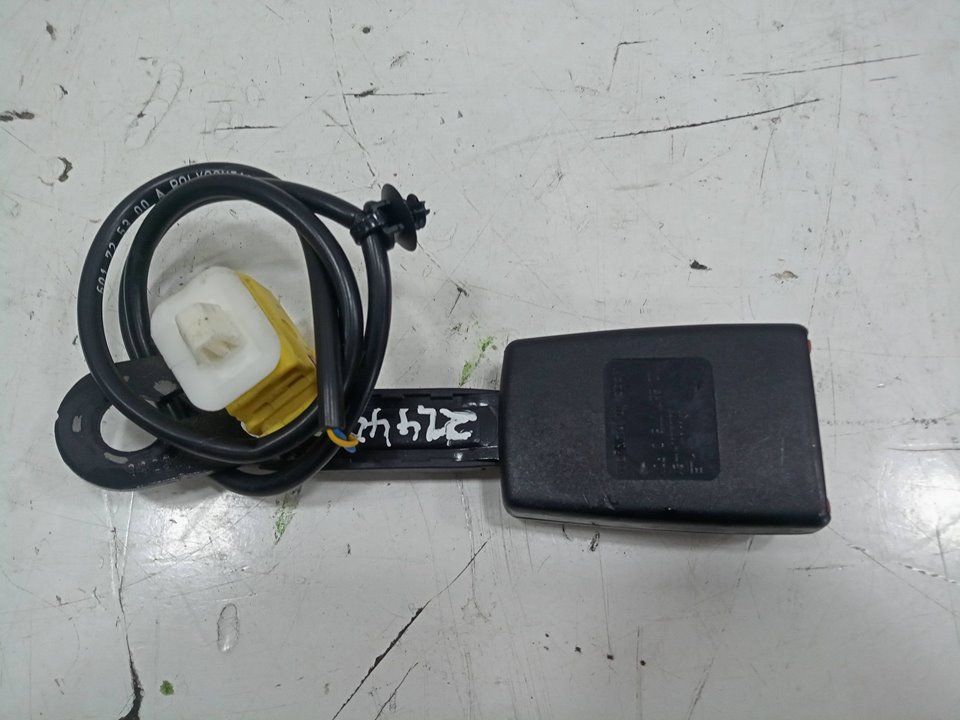 Anclaje cinturon delantero derecho porsche cayenne suv (20022007