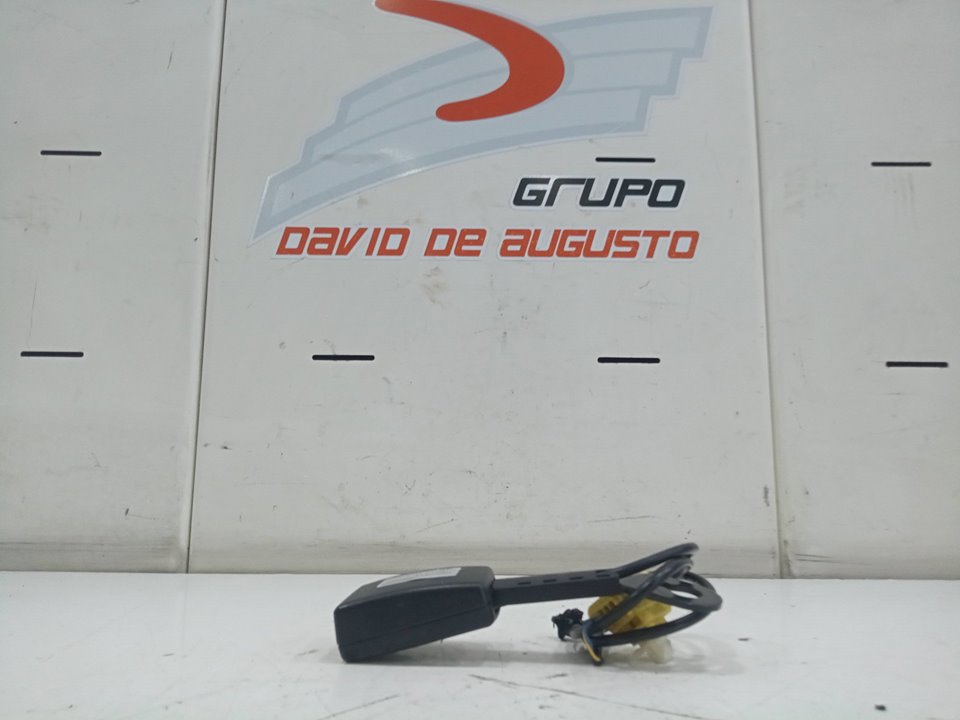 Anclaje cinturon delantero derecho porsche cayenne suv (20022007