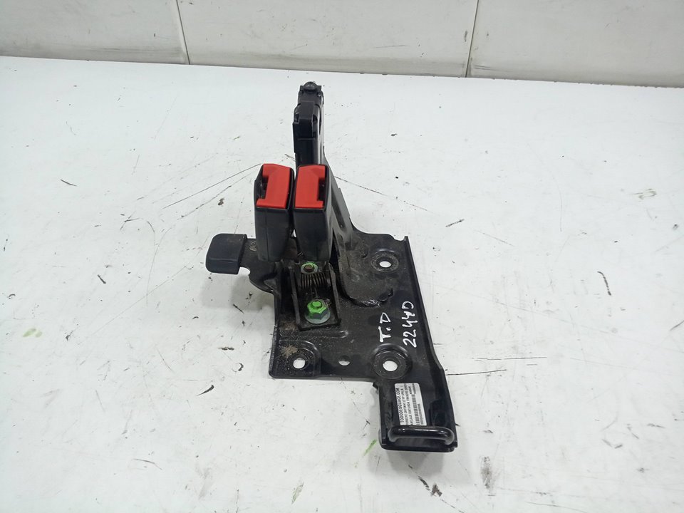 Anclaje cinturon trasero derecho porsche cayenne suv (20022007