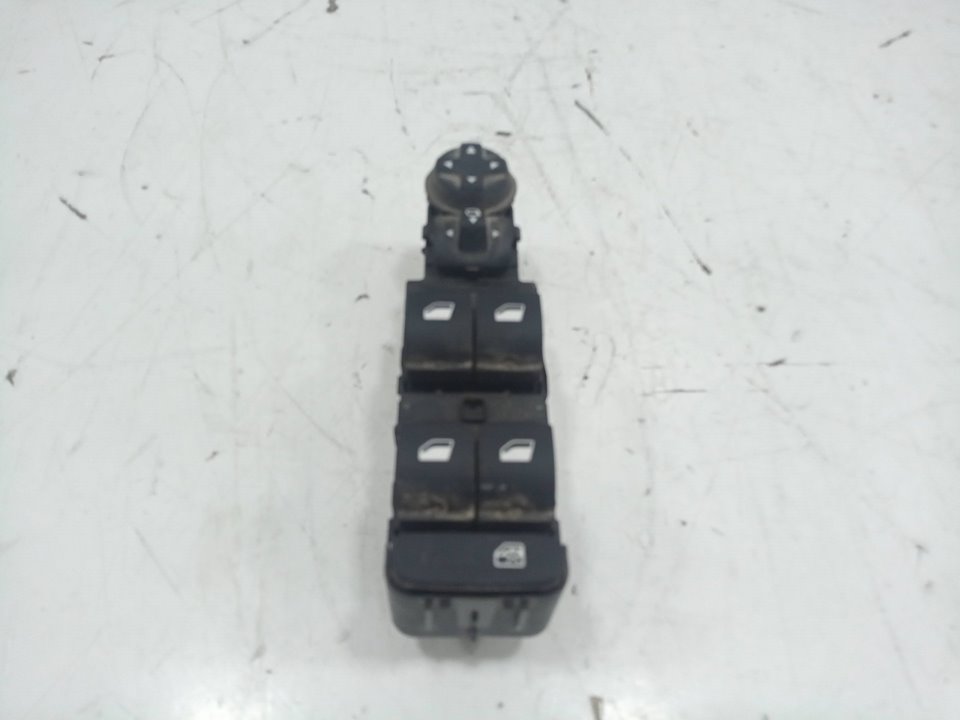 Mando elevalunas delantero izquierdo peugeot 3008 limusina monospac