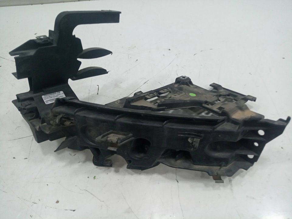 Soporte faro izquierdo audi q5 suv (20082017) 3.0 td