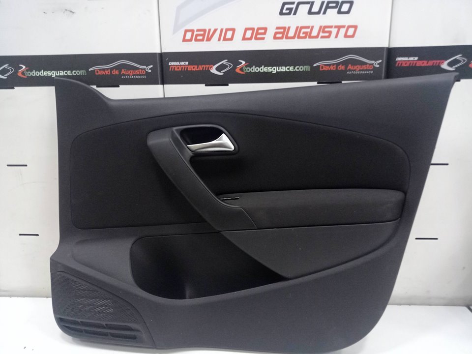 Guarnecido puerta delantera derecha volkswagen polo fastback (2009