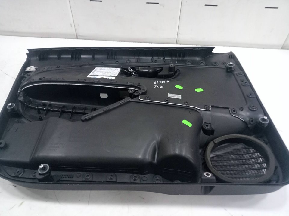 Guarnecido puerta delantera derecha volkswagen polo fastback (2009