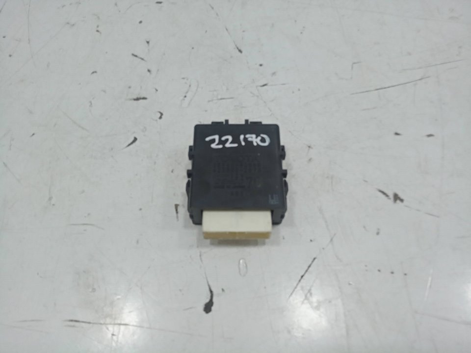 Modulo electronico toyota yaris fastback (200720