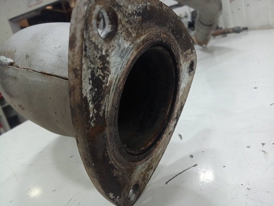 Tubo de catalizador fuso canter 3s13   |   01.13 