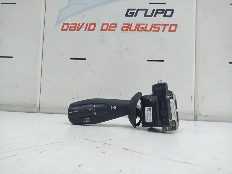 Mando selector de marchas  mercedes actros 23 4  ejes 8