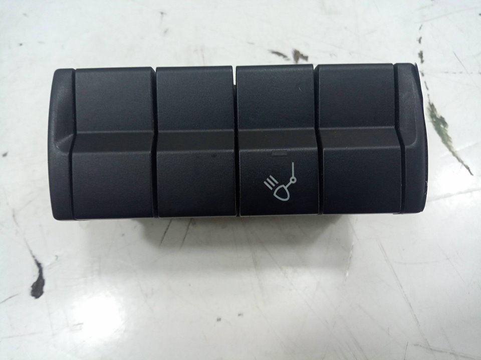 Botonera mercedes actros 23 4  ejes 8