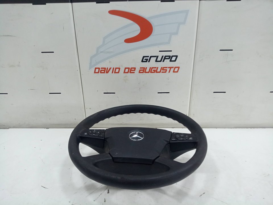 Volante mercedes actros 23 4  ejes 8