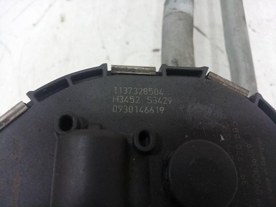 Varillaje motor limpia delantero toyota corolla fastback (2002