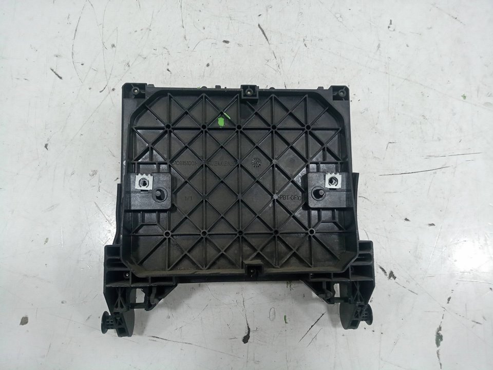 Caja reles / fusibles chrysler gran voyager  rg   | 