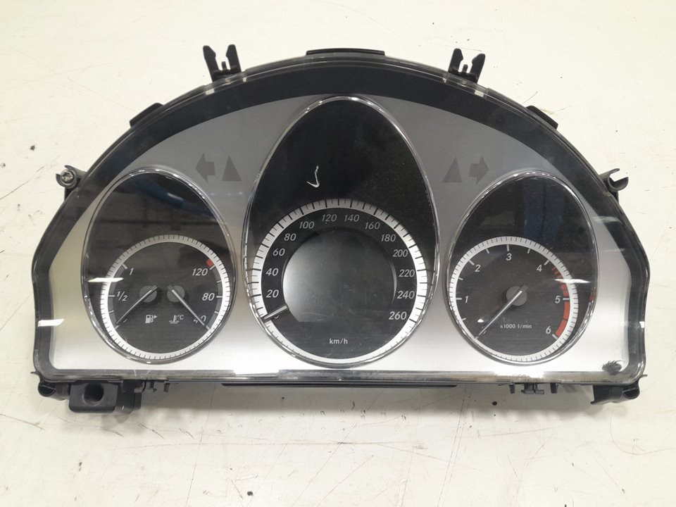 Cuadro instrumentos mercedesbenz clase glk suv (2