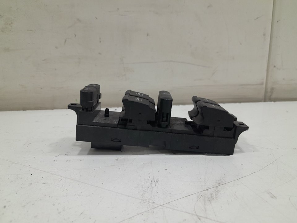 Mando elevalunas delantero izquierdo volkswagen golf iv fastback (1