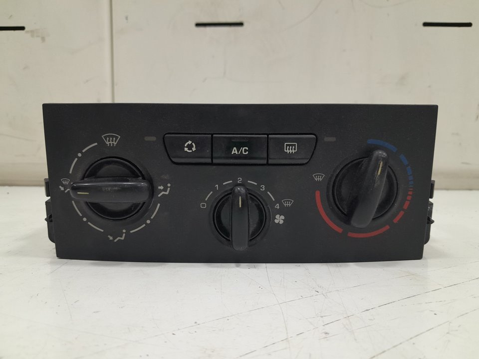 Mando calefaccion /  aire acondicionado peugeot 207 fastback (2006201