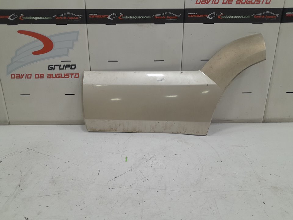 Moldura puerta traseraizquierda toyota land cruiser prado todo