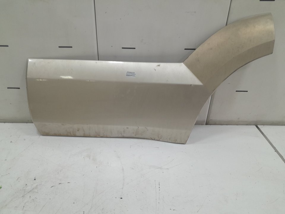 Moldura puerta traseraizquierda toyota land cruiser prado todo