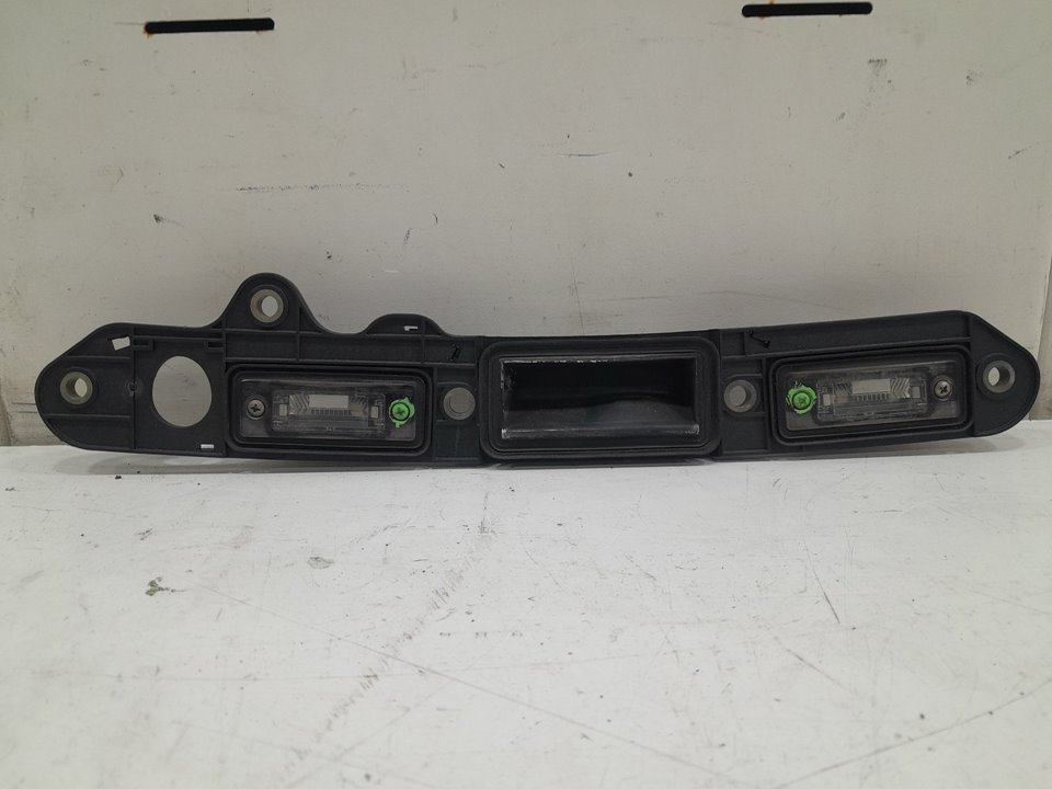 Pulsador porton trasero volkswagen touran monospace (2