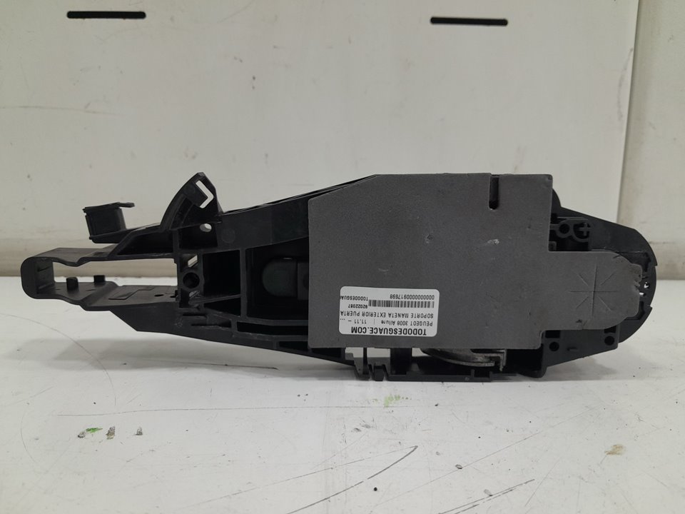 Soporte maneta exterior puerta trasera izquierda peugeot 3008 limusina monospac