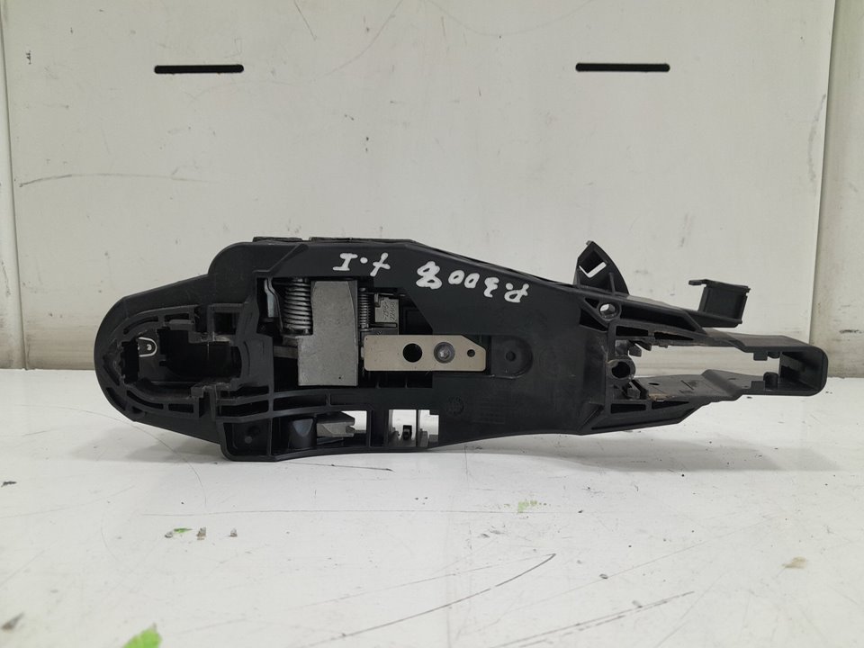 Soporte maneta exterior puerta trasera izquierda peugeot 3008 limusina monospac