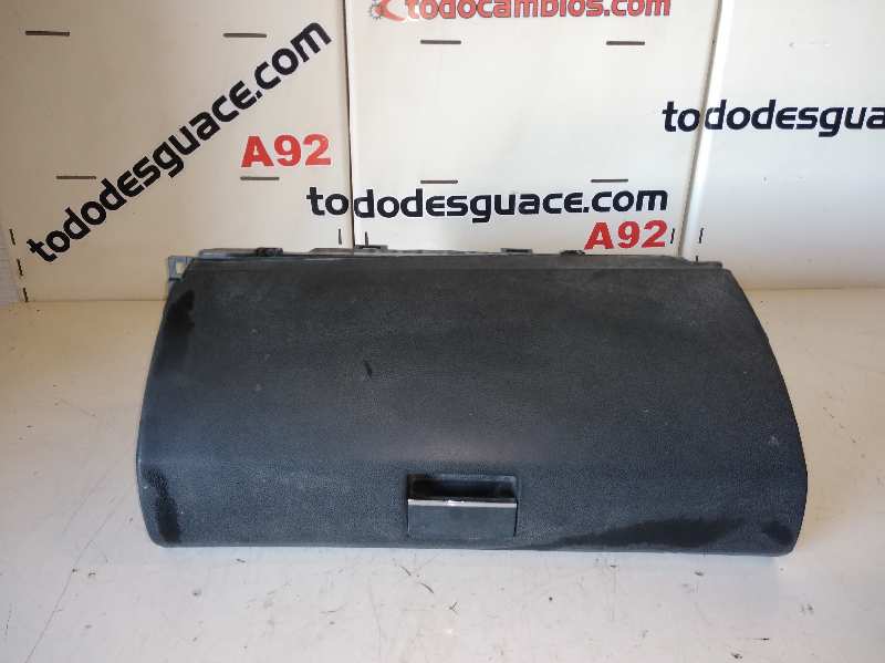  guantera   mercedes clase a (w169) a 180 cdi a-edition 2.0 cdi cat