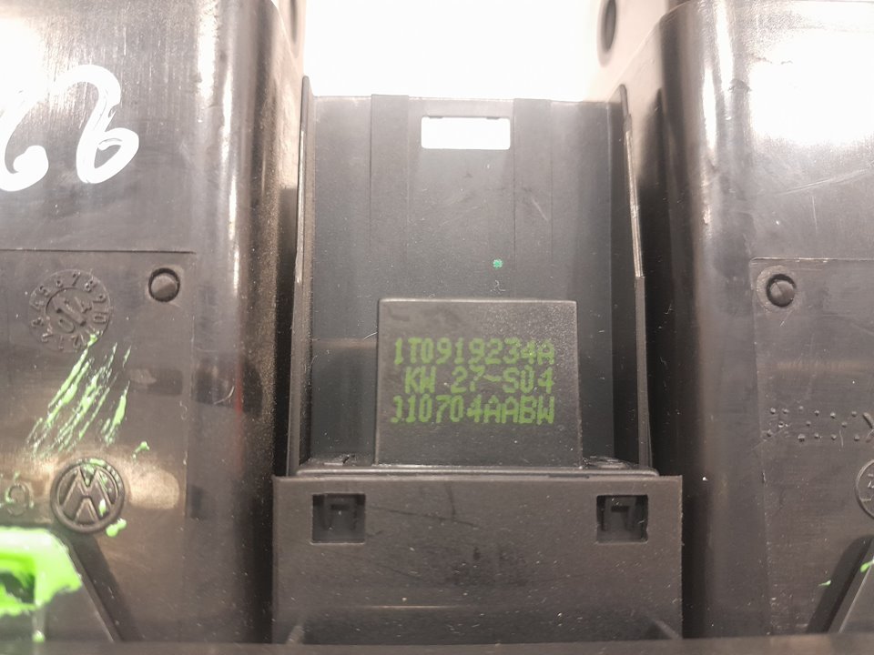 Carcasa central de consola volkswagen touran monospace (2