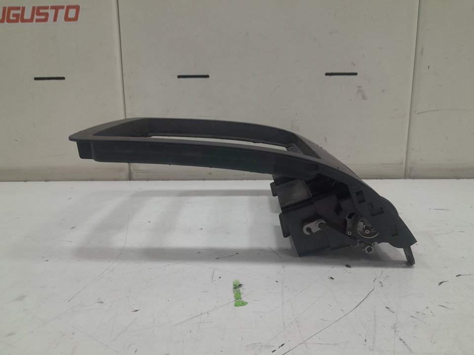 Carcasa central de consola volkswagen touran monospace (2