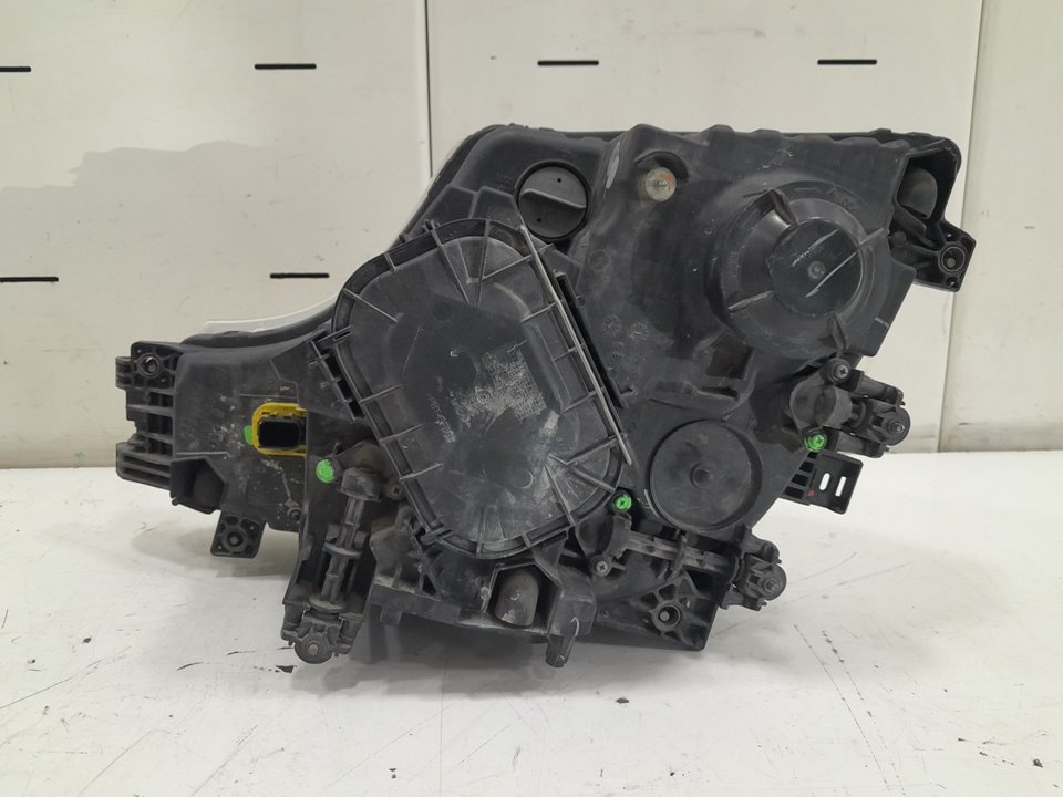 Faro derecho mercedes actros bm 963.xxx 2a