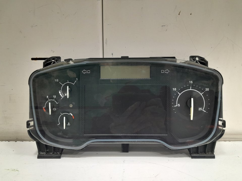 Cuadro instrumentos renault t 460 dti 11 460 euro 