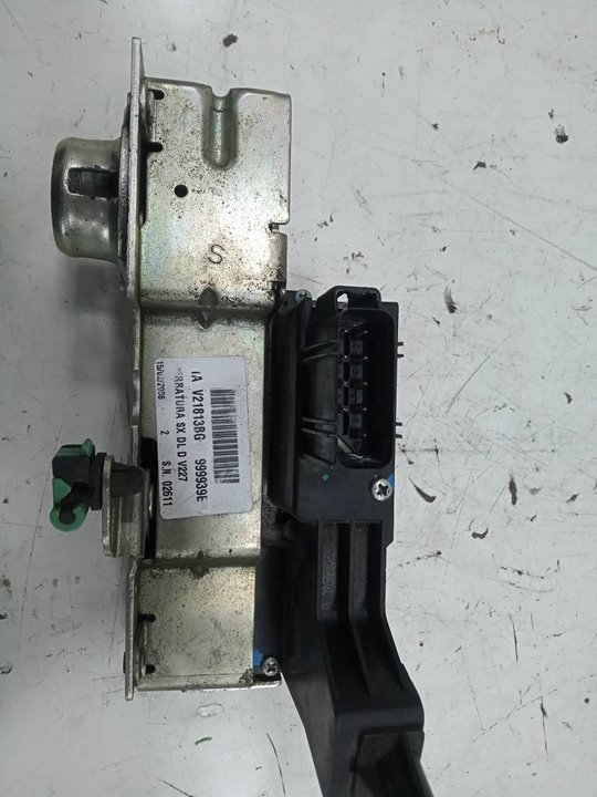 Cerradura puerta delantera izquierda ford tourneo connect monospace