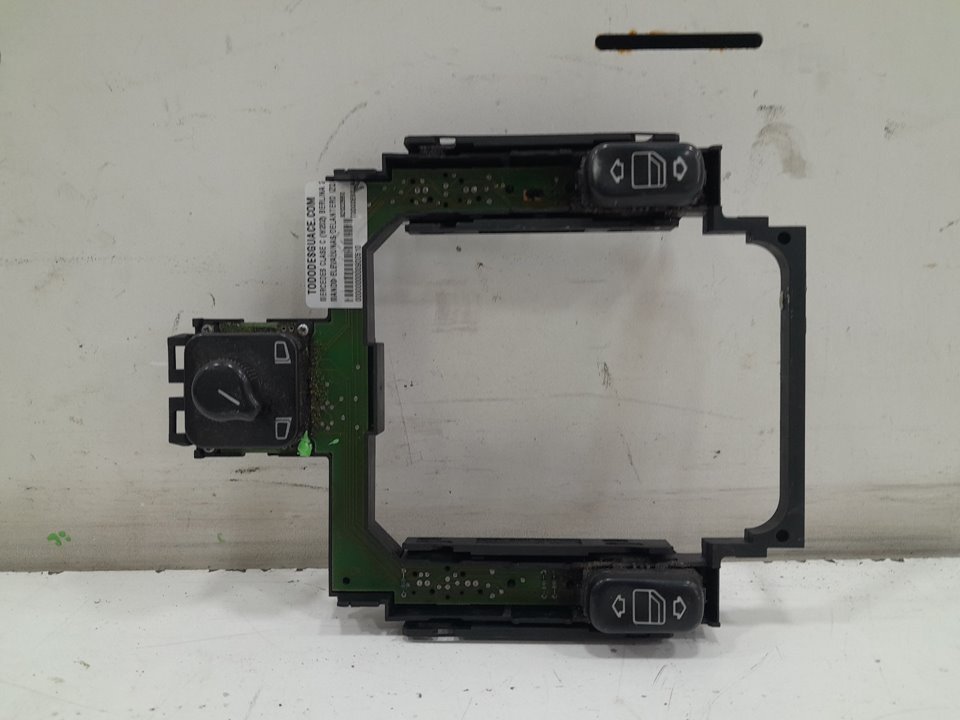 Mando elevalunas delantero izquierdo mercedesbenz clase c sedÁn (1