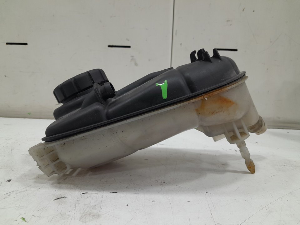 Deposito expansion mercedesbenz clase b fastback