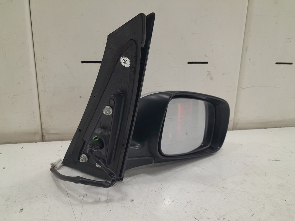 Retrovisor derecho toyota prius fastback fastback