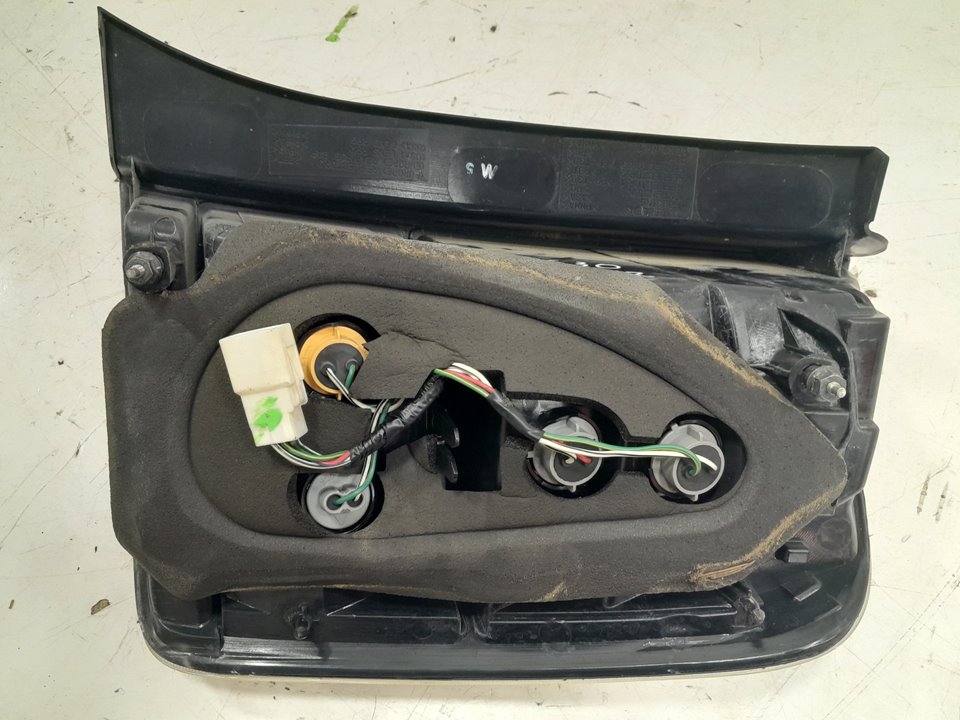 Piloto trasero izquierdo toyota prius fastback fastback