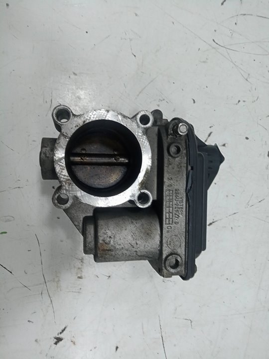 Cuerpo mariposa ford fiesta v fastback (20012
