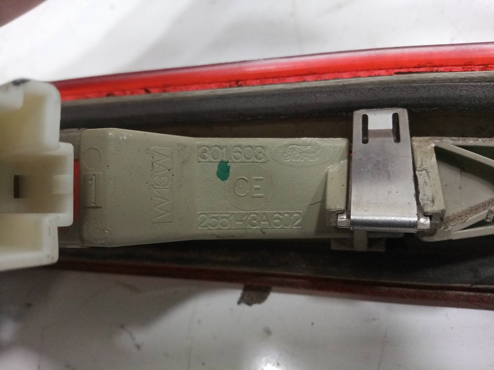 Luz central de freno ford fiesta (cbk)    |   0.01