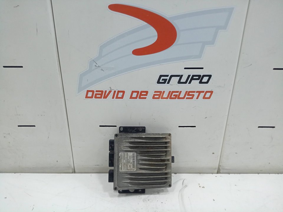 Centralita motor uce renault clio ii fastback (2001