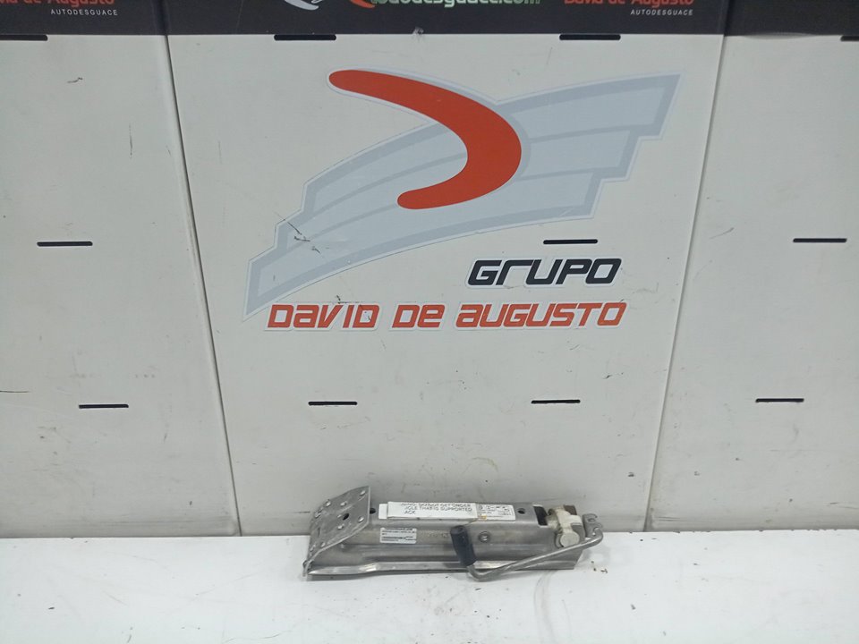 Gato mercedesbenz clase e sedÁn (2