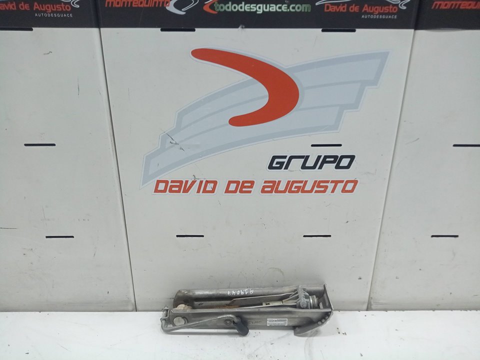 Gato mercedesbenz clase e sedÁn (2