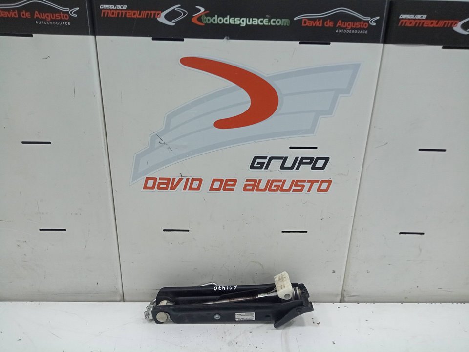 Gato mercedesbenz clase c sedÁn (2