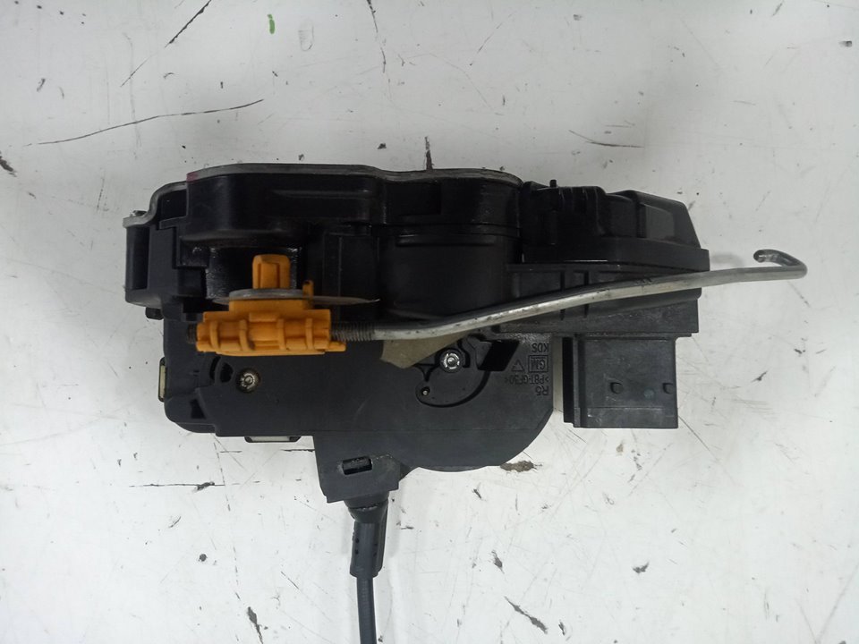 Cerradura puerta trasera derecha opel astra j fastback (201120