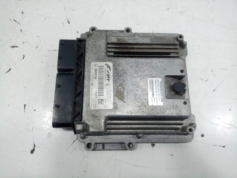 Unidad de control ecu inyeccion iveco 35s12 mixto adaptable   